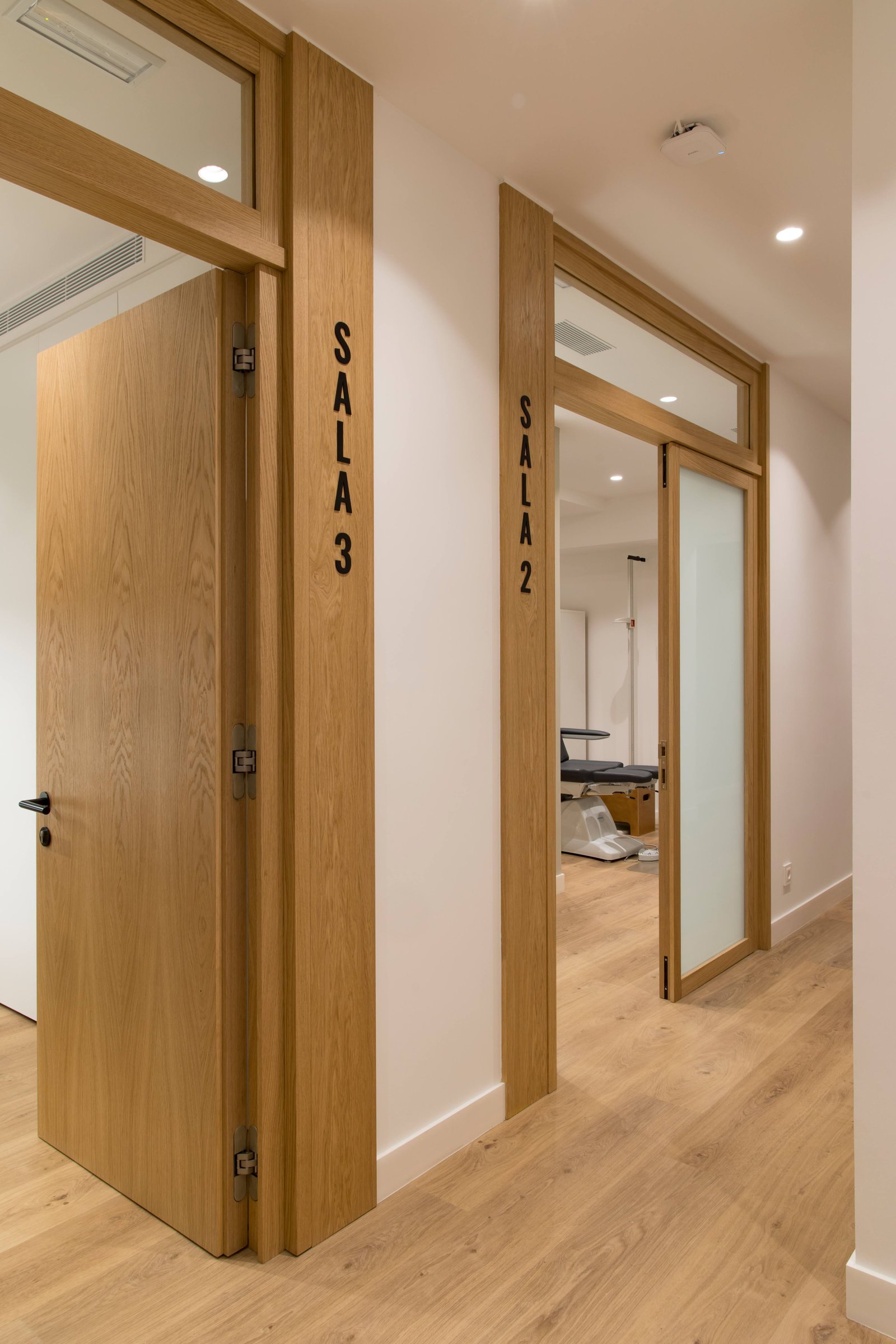 Vista puertas pasillo