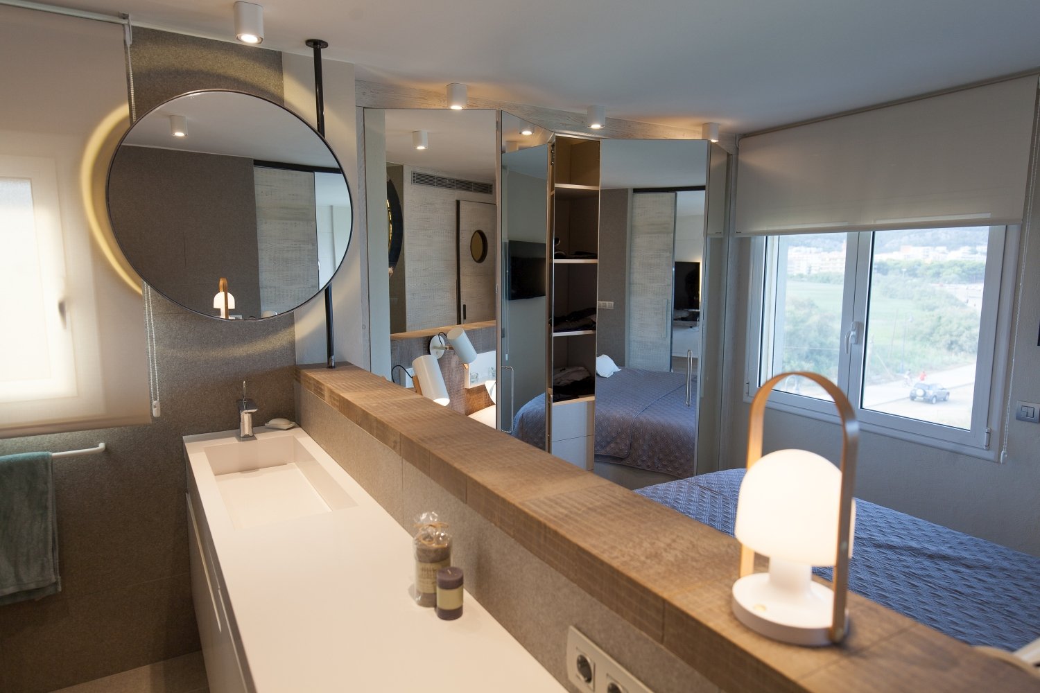 baño abierto al dormitorio