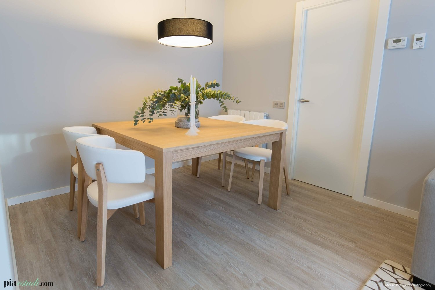 Mesa comedor cuadrada