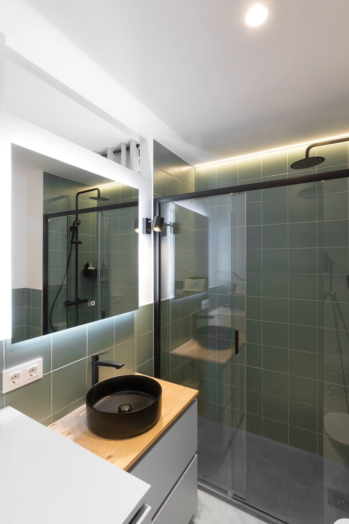 Baño cerámica verde